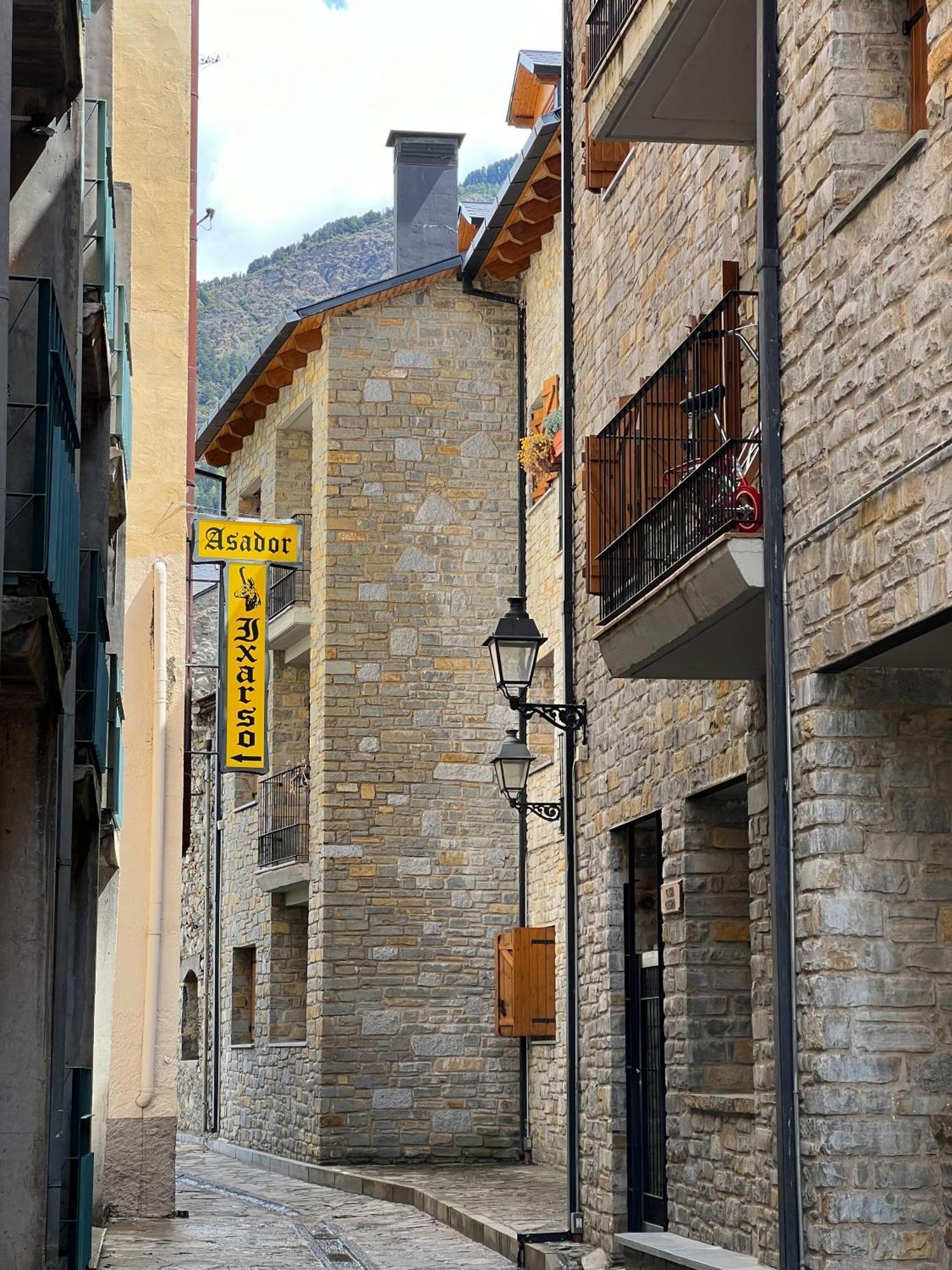 Ferienwohnung Casa La Muga Benasque Exterior foto